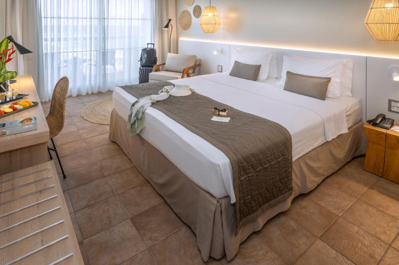 Prime Apartment with Side Sea View,1498665919:JPEG